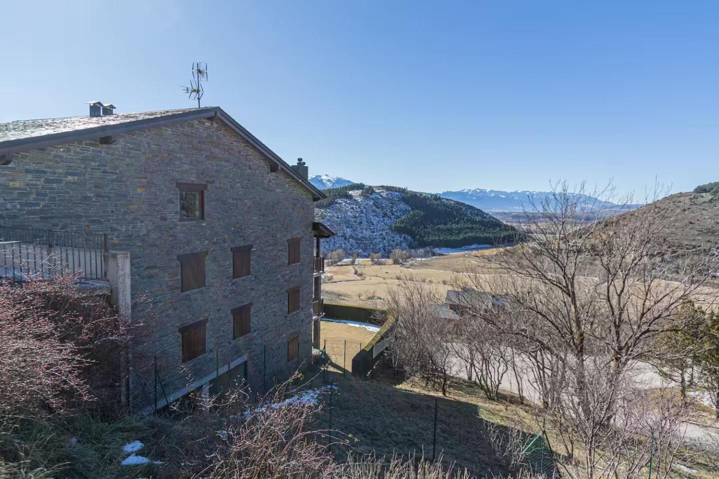 Apartament Les Costes Del Cadi Estavar Exterior foto
